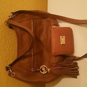 Michael kors crossbody