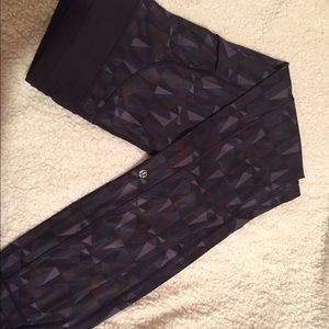 Lululemon pattern tights
