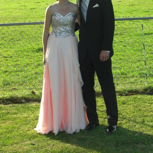 Like new peach prom dress