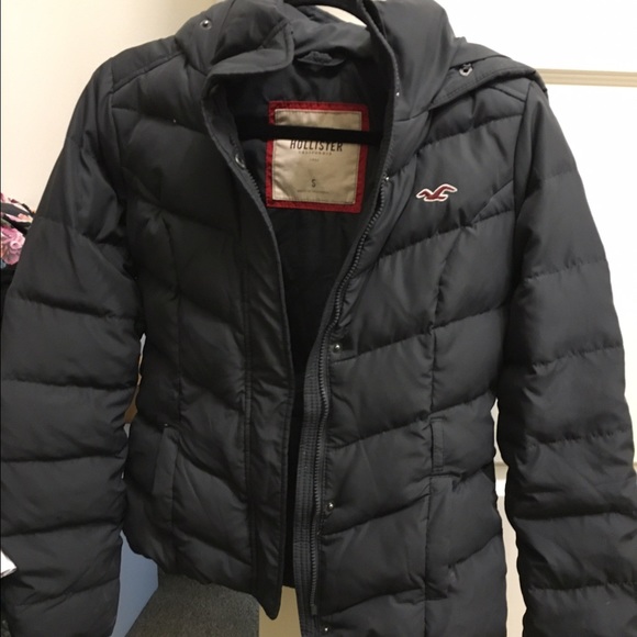 Hollister puffer jacket