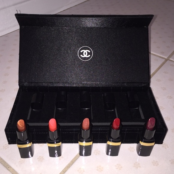 CHANEL Other - CHANEL lipstick set
