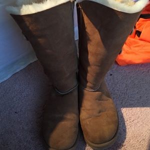 Tall chestnut triple Bailey button uggs