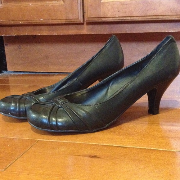Black heel 7.5 women's shoes