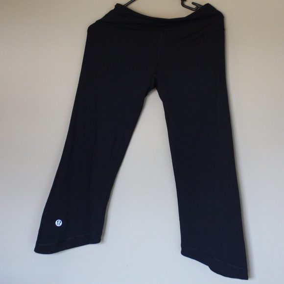 Lululemon reversible angle wide leg cropped capri