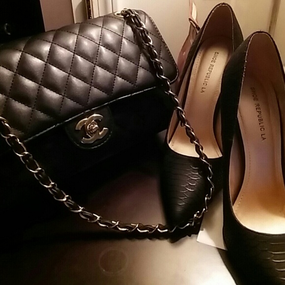 Faux Snake Print Pumps