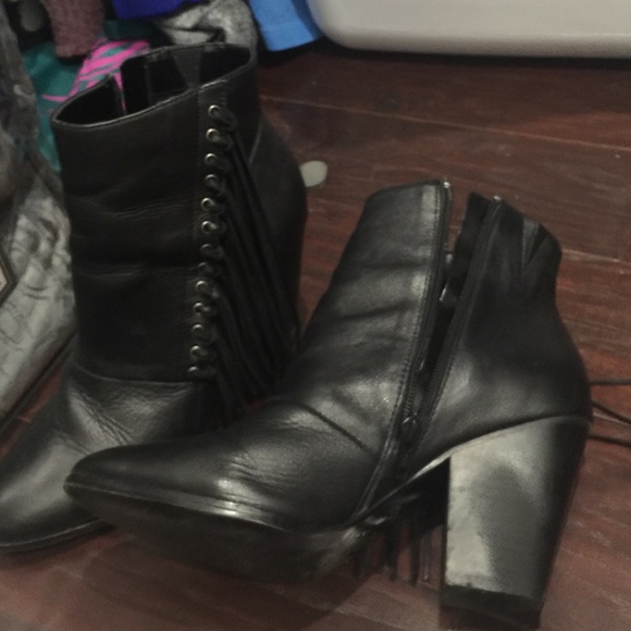 ALDO size 9 Fringe Booties! - Picture 3 of 3