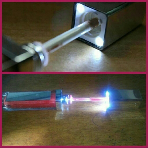 🎉HOST PICK BEST IN MAKEUP 🎉Light Up Lip Gloss - Picture 2 of 4