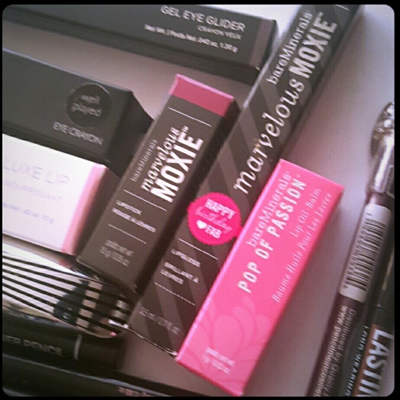 💄💄NEW MAKEUP💄💄 - Picture 3 of 4
