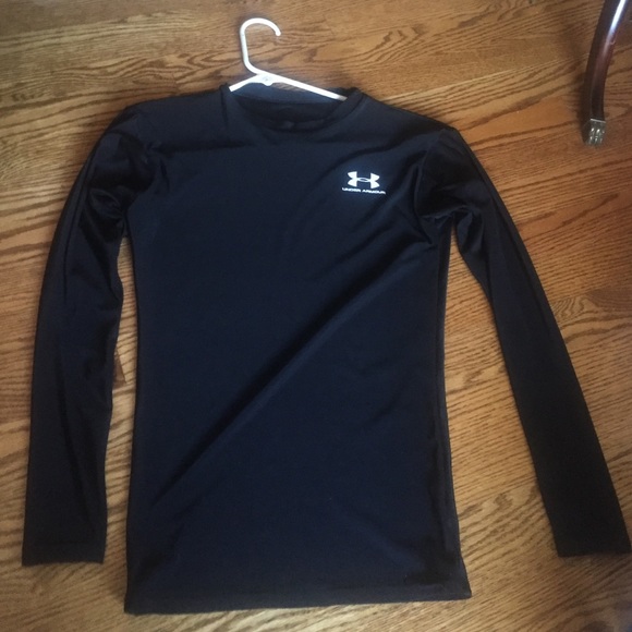 Womens Under Armour Tight Long Sleeve black shirt