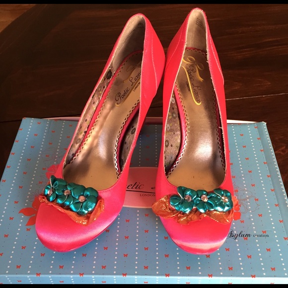 Poetic License Shoes - 💕👠Poetic License Hot Pink Heels👠🌸