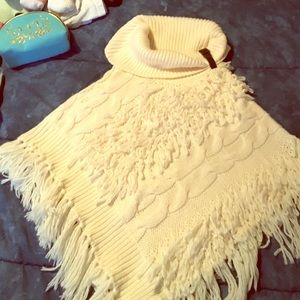Jessica Simpson white poncho