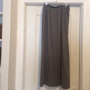 💥flash sale💥H and M gray maxi skirt with pockets