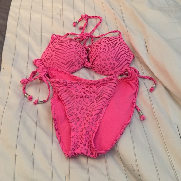 VS bikini