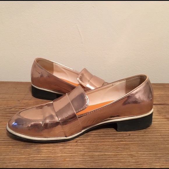 Cute ROSE GOLD loafers - Picture 2 of 3