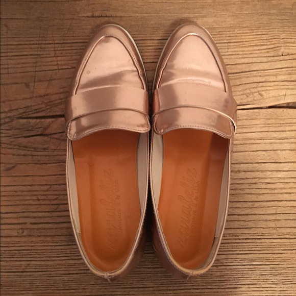 Cute ROSE GOLD loafers - Picture 3 of 3