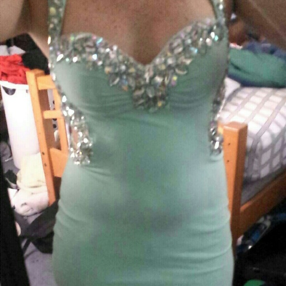 PROM DRESS - Picture 3 of 3
