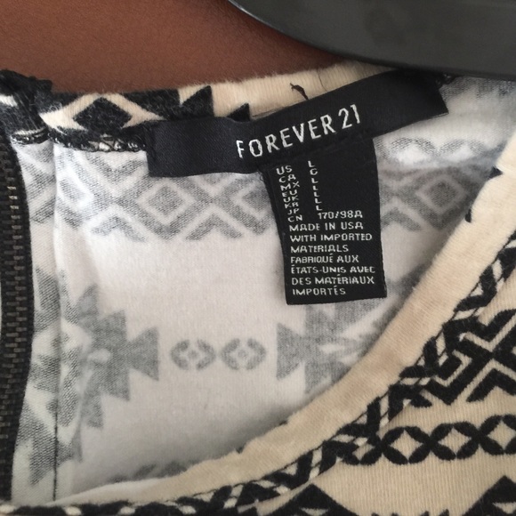 Aztec Print Top - Picture 3 of 3