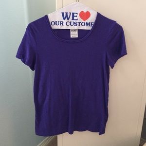 Non-fitted VS PINK shirt