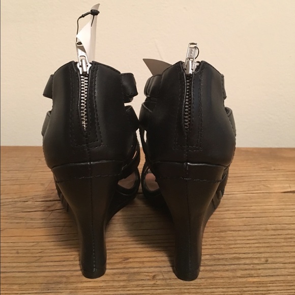 Elizabeth & James high heel sandals brand new - Picture 3 of 3