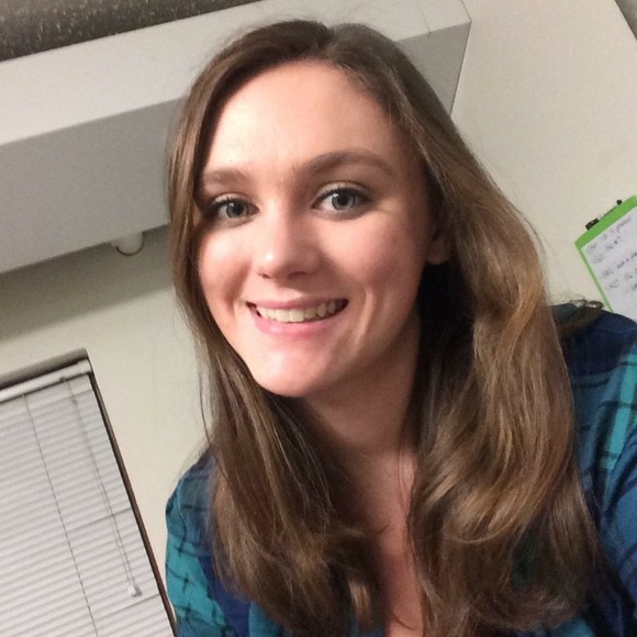 Meet your Posher, Lisa - Picture 1 of 1