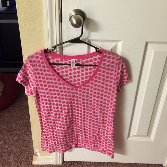 Pink pokey and white t-shirt