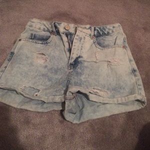 Acid wash high waisted denim shorts