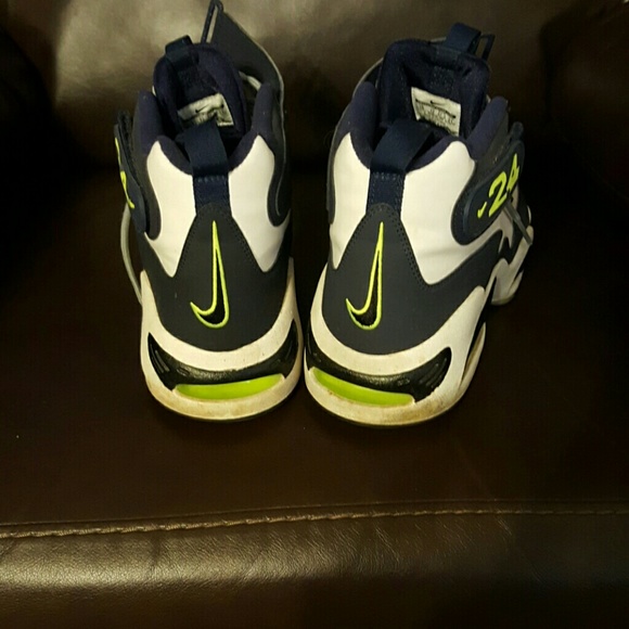 Shoes - Picture 3 of 3