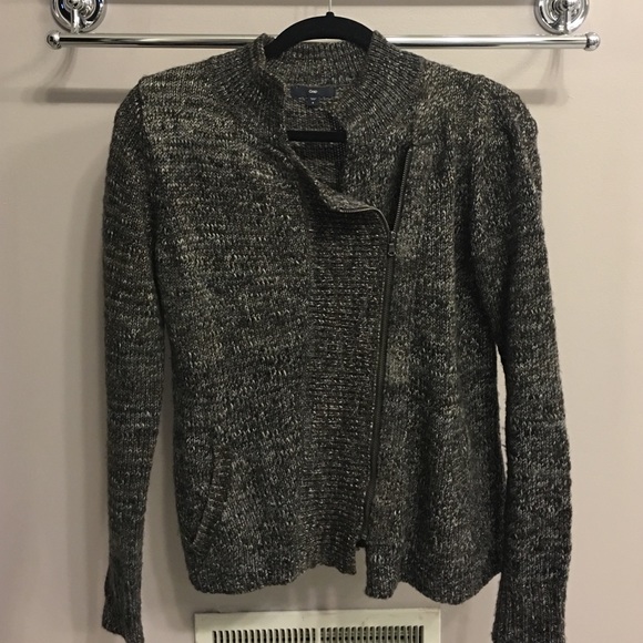 Gap zip sweater