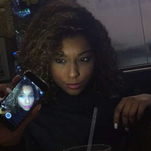 Meet your Posher, Talon