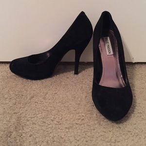 Black Steve Madden heels