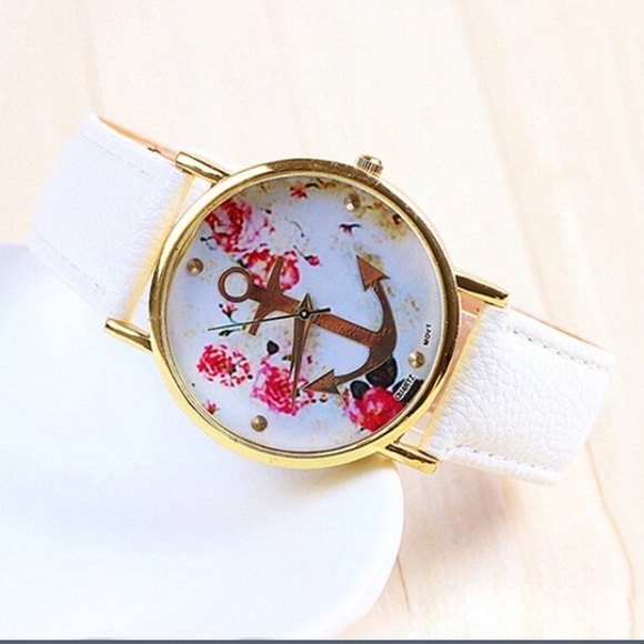 NWT anchor watch 🌸