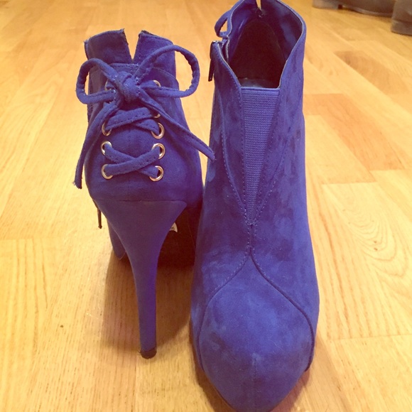 Qupid blue bootie heels