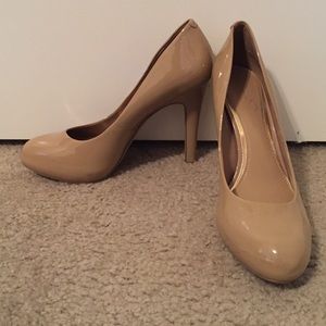 Patent leather tan heels
