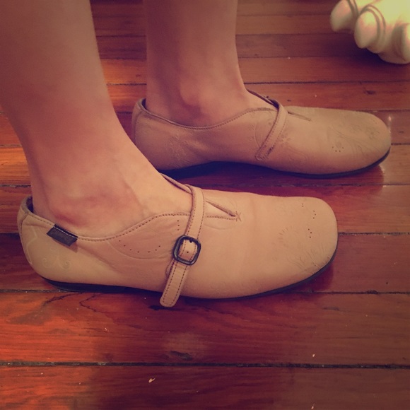 Cute pink Camper Mary Janes TWINS - Picture 1 of 4