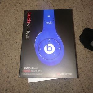 Blue Wireless Beats