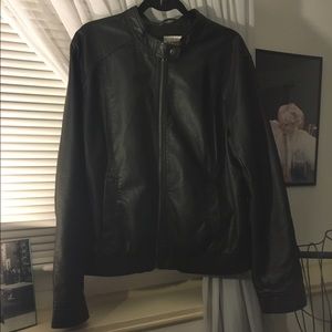Fashionable leather jacket, size XL