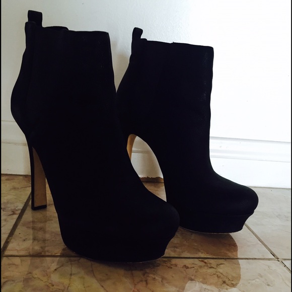 Vince Camuto platform booties LEATHER