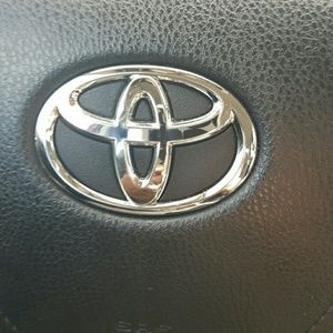 Meet your Posher, Demetrica