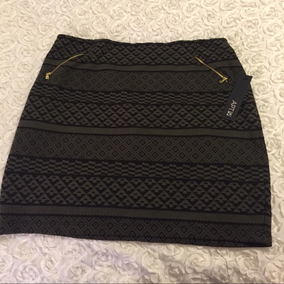 Apt. 9 Dresses & Skirts - APT. 9 Aztec green pencil skirt
