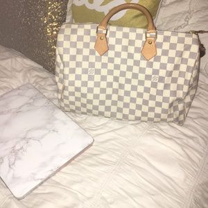 Sold!! Louis Vuitton speedy 35 bag