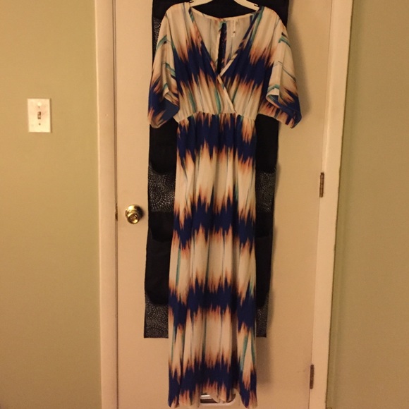 Beautiful maxi dress Never worn