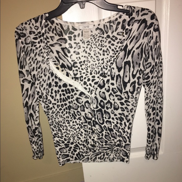 Caché Cheetah Cardigan