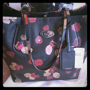 Floral Taxi Tote!