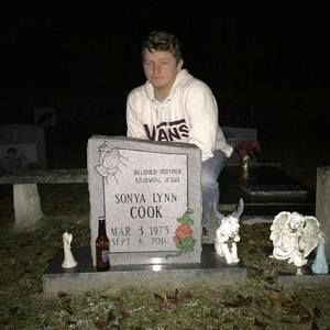 Meet your Posher, Seth