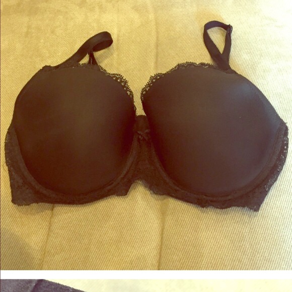 Black VS Bra 36 D (Bra Only) HOLD till Thursday.