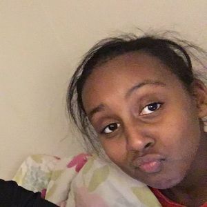 Meet your Posher, Lena