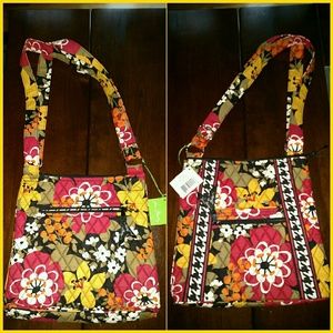 FOR SALE: NWT Authentic Vera Bradley hipster bitte