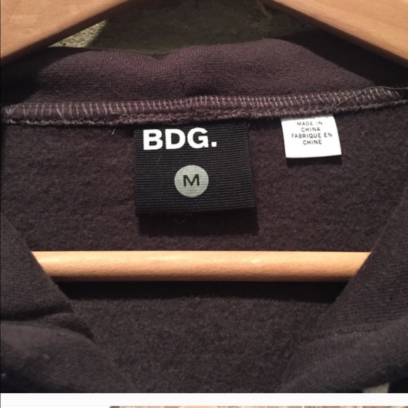 Urban Outfitters Sz M Dk Gray Hoodie - Picture 3 of 3