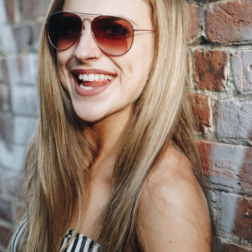 Meet your Posher, Kiana