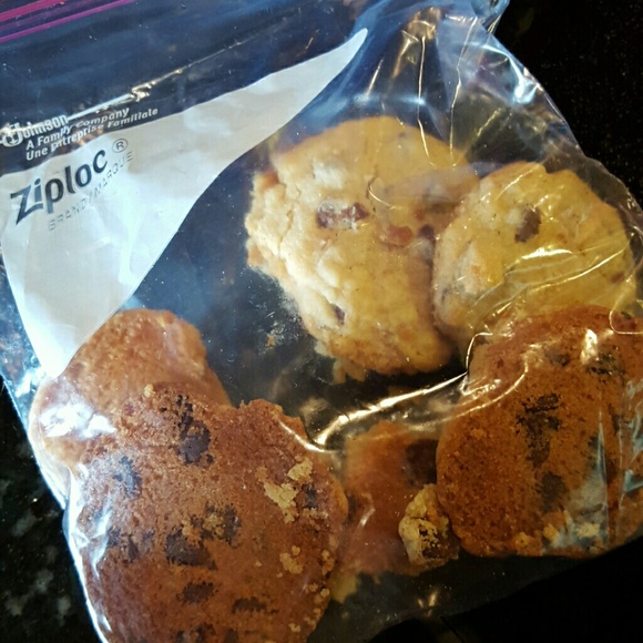 Meet your Posher, Kiana - Picture 2 of 2